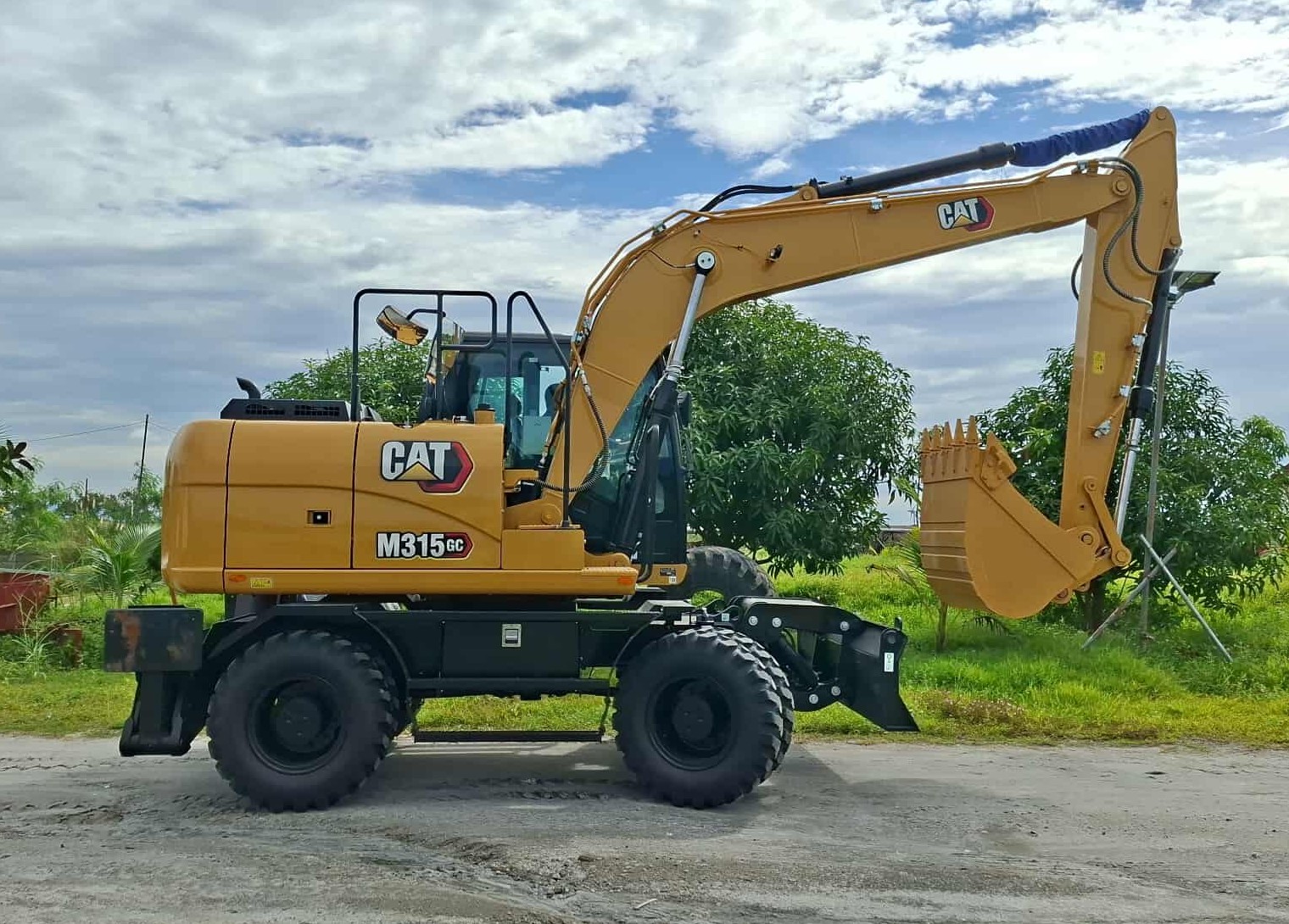 BACKHOE - WHEEL BACKHOE - CATERPILLAR M315GC