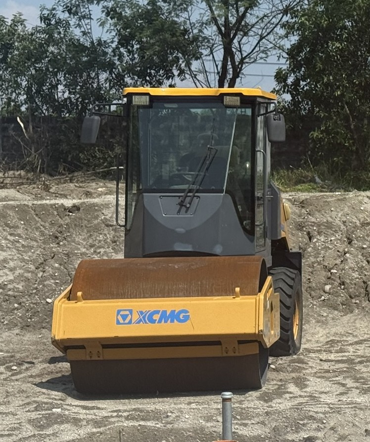 ROAD ROLLER - SINGLE DRUM ROLLER - XCMG XS600J