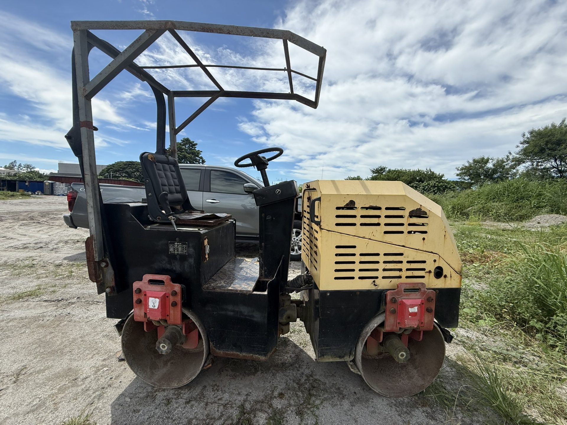 ROAD ROLLER - DOUBLE DRUM ROAD ROLLER - YANMAR