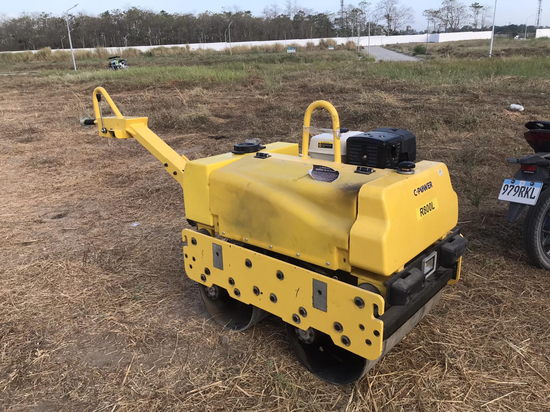 ROLLER COMPACTOR - WALK-BEHIND - C-POWER HP-R800